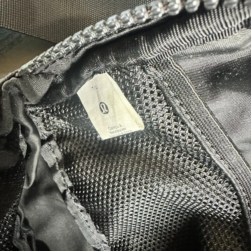 LULULEMON Everywhere Belt Bag Black